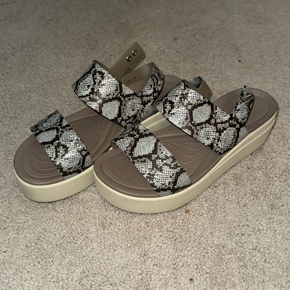 Croc snakeskin platform sandal
